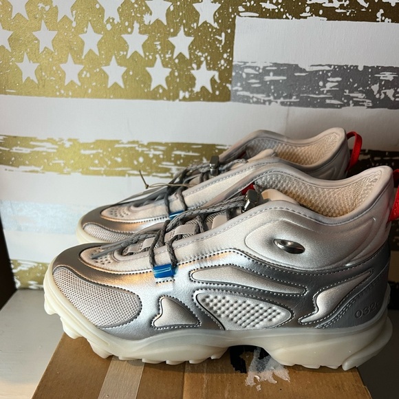 Adidas 032 - Picture 1 of 11